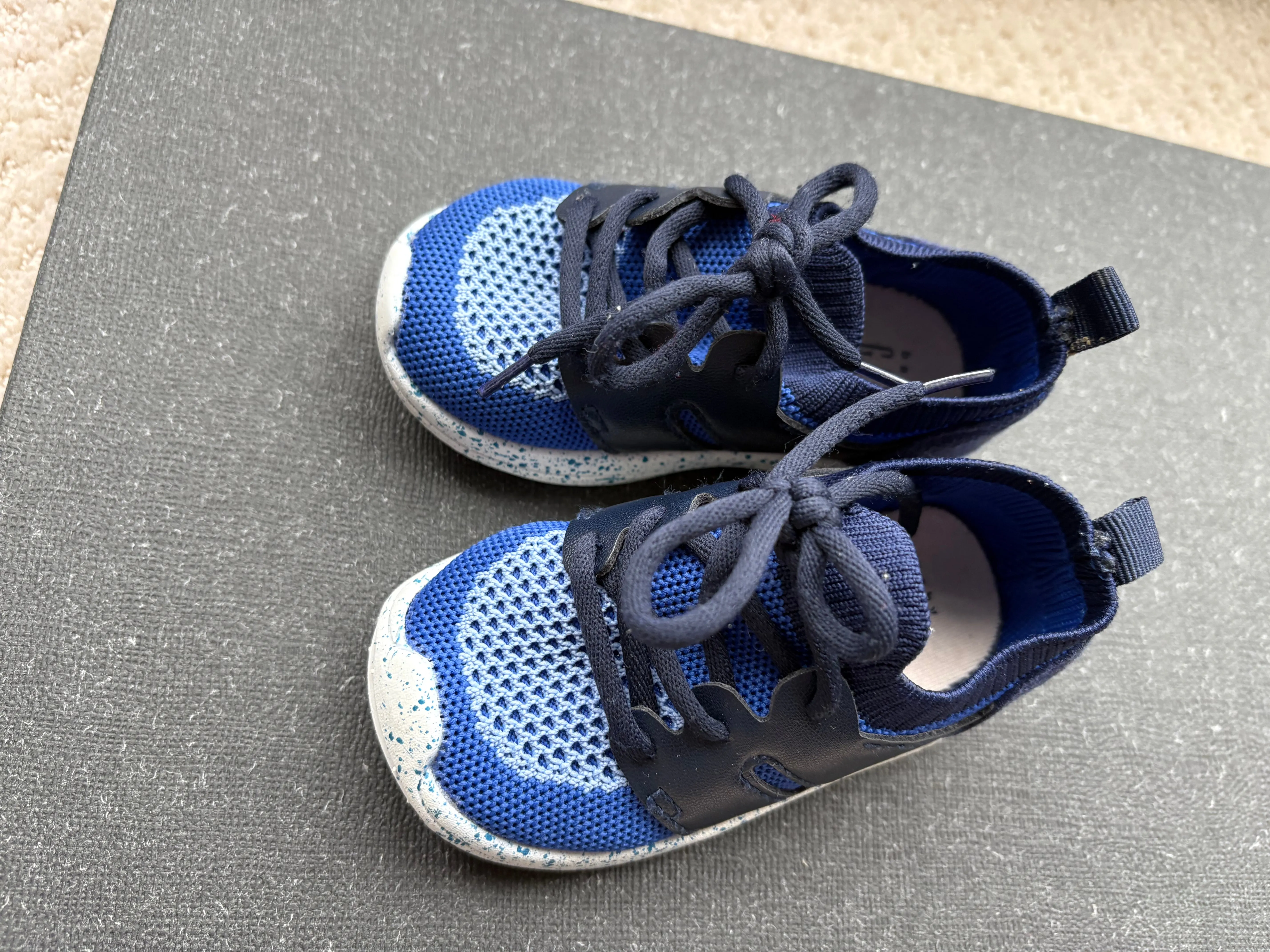 Baby Gap - blue runners, laces, 12-18m, Shoes 5 (Walkers:12-24 mth)