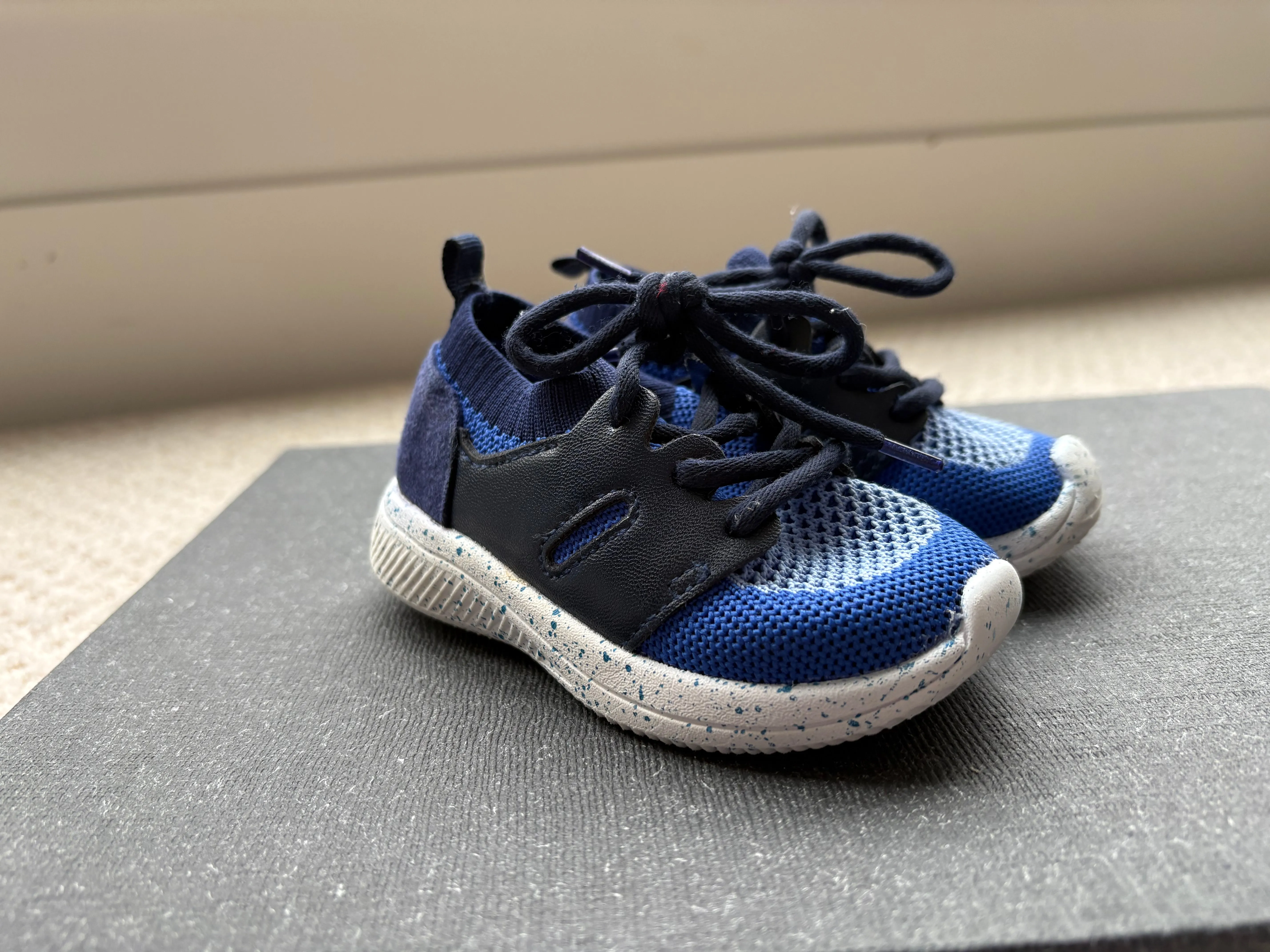 Baby Gap - blue runners, laces, 12-18m, Shoes 5 (Walkers:12-24 mth)