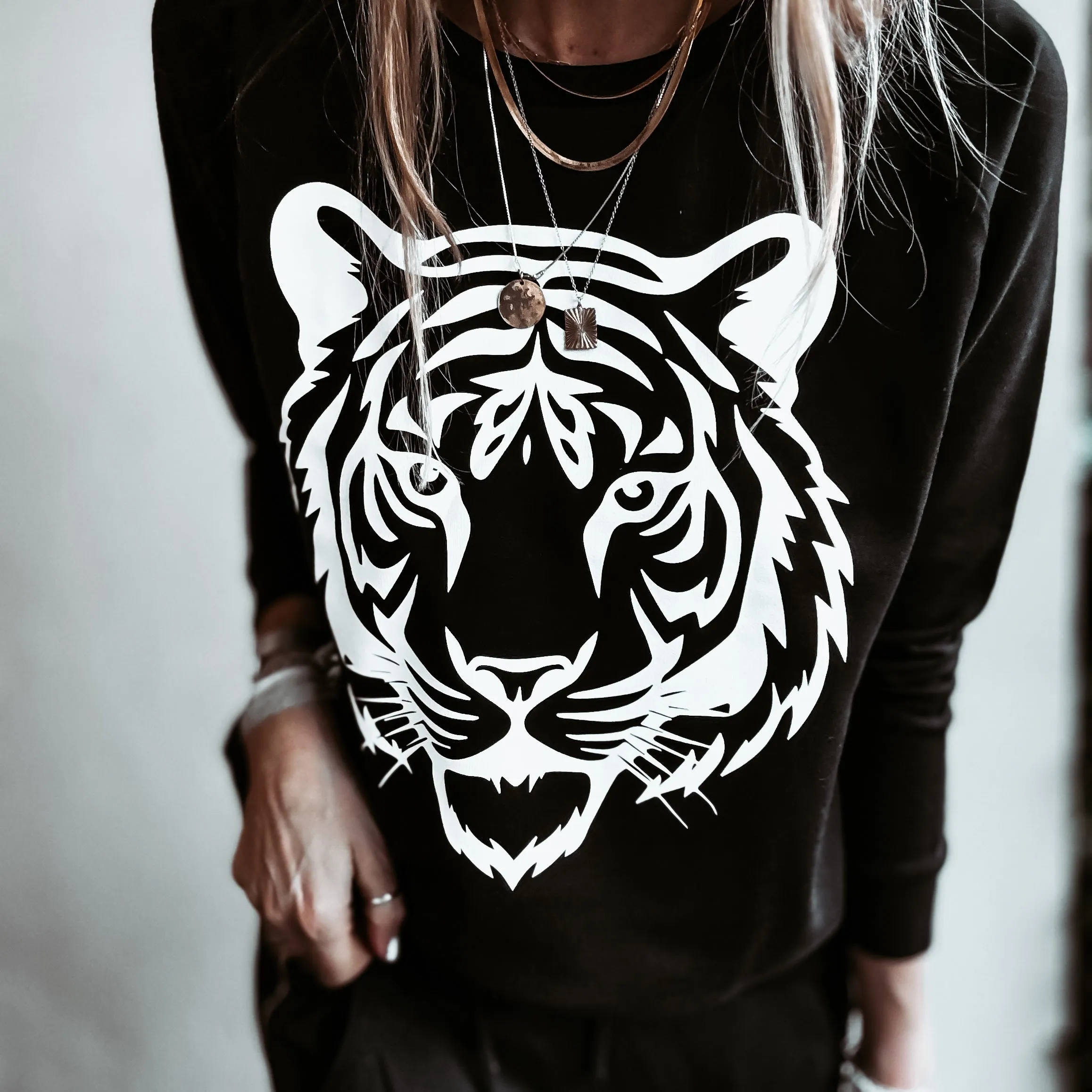 Black TIGER sweatshirt *relaxed style*