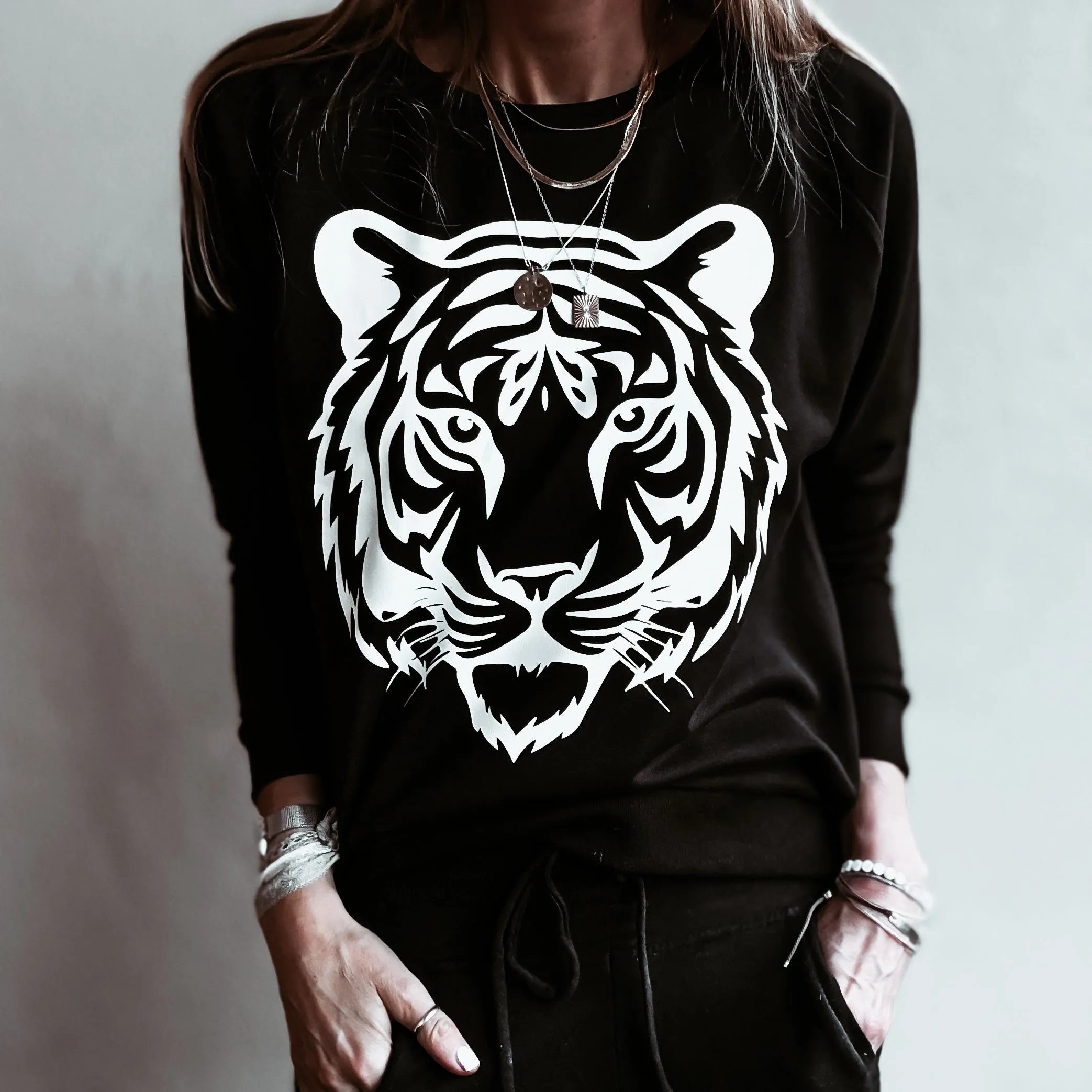 Black TIGER sweatshirt *relaxed style*