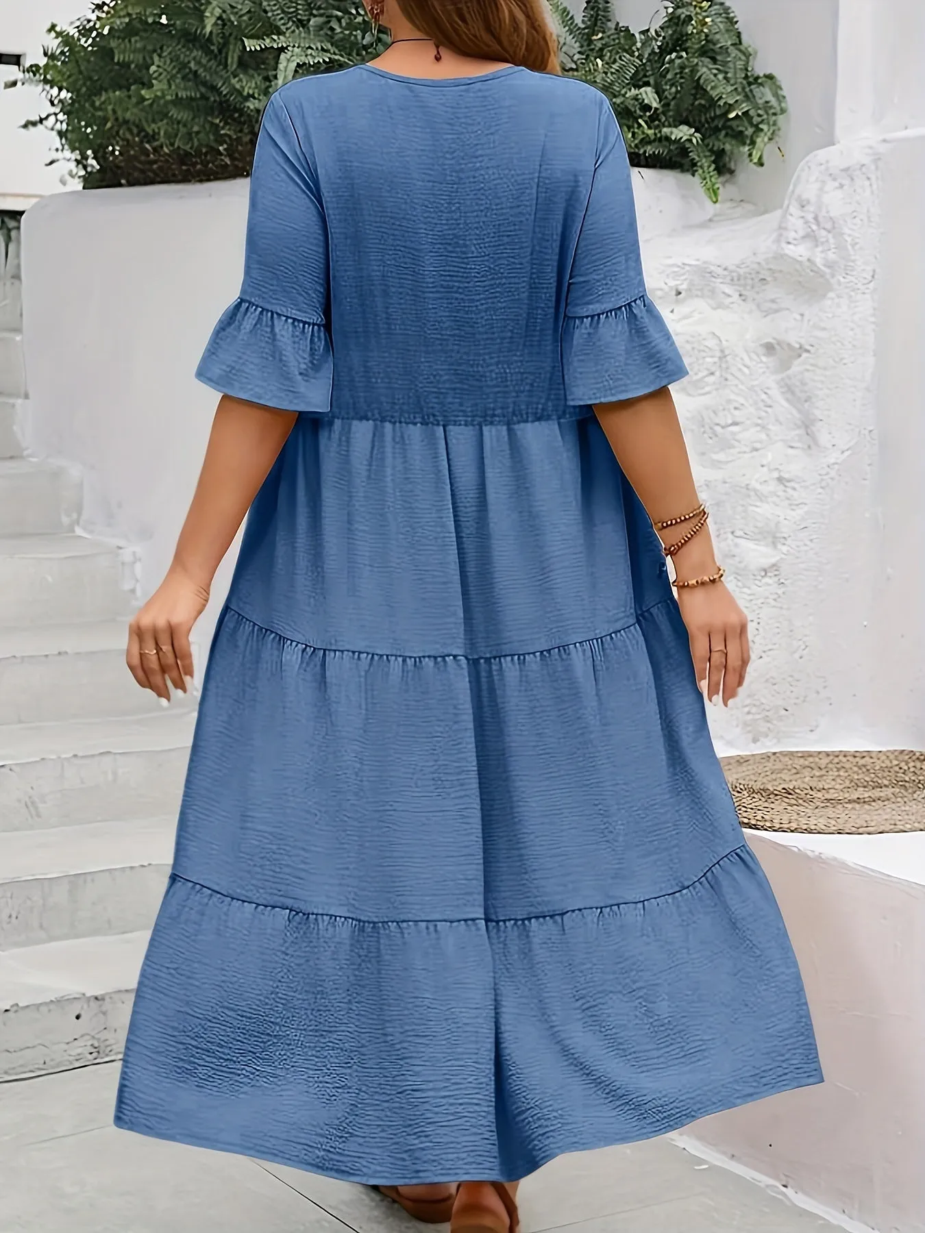 Delphine - Graceful Flowy Dress