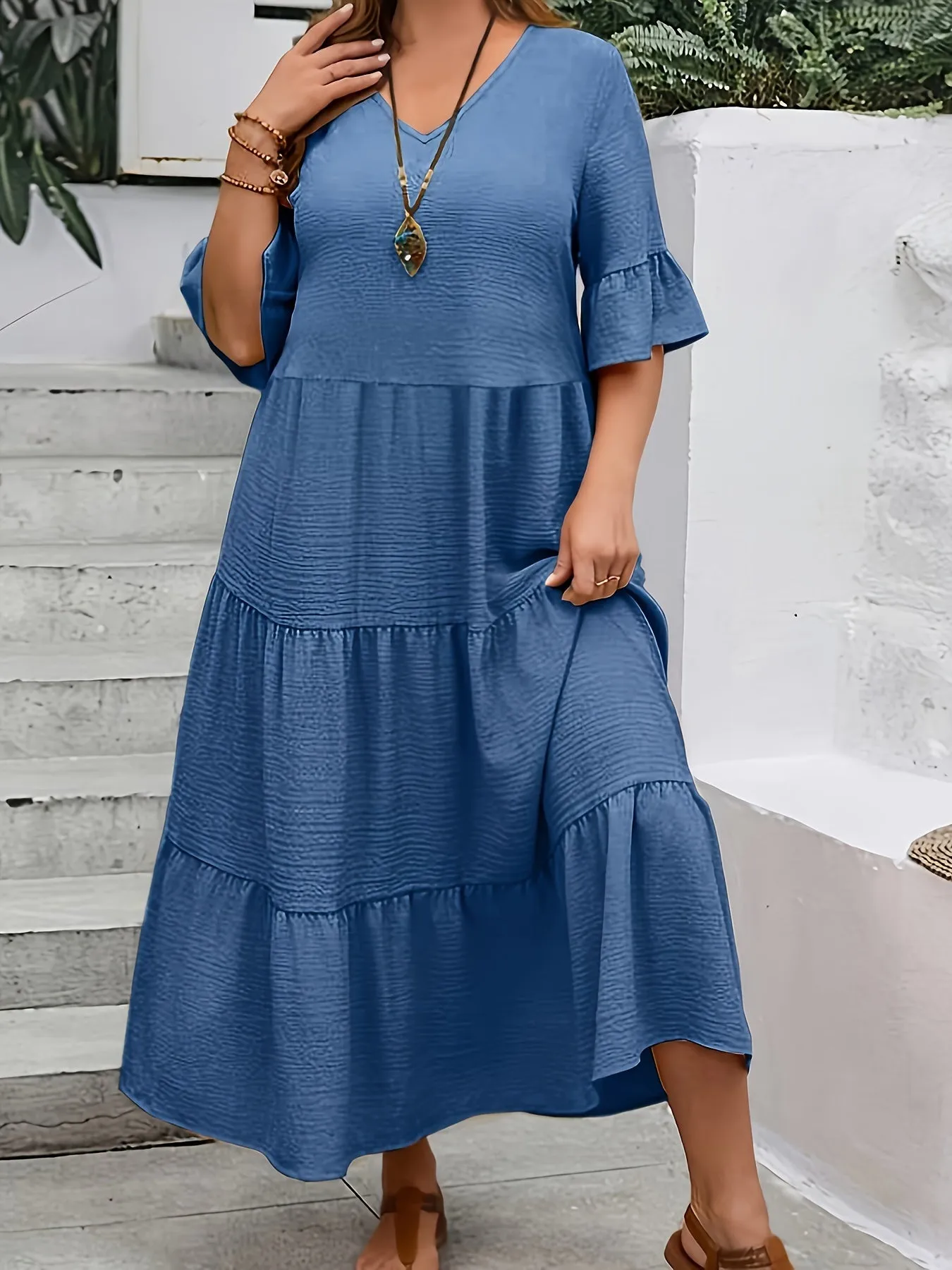 Delphine - Graceful Flowy Dress