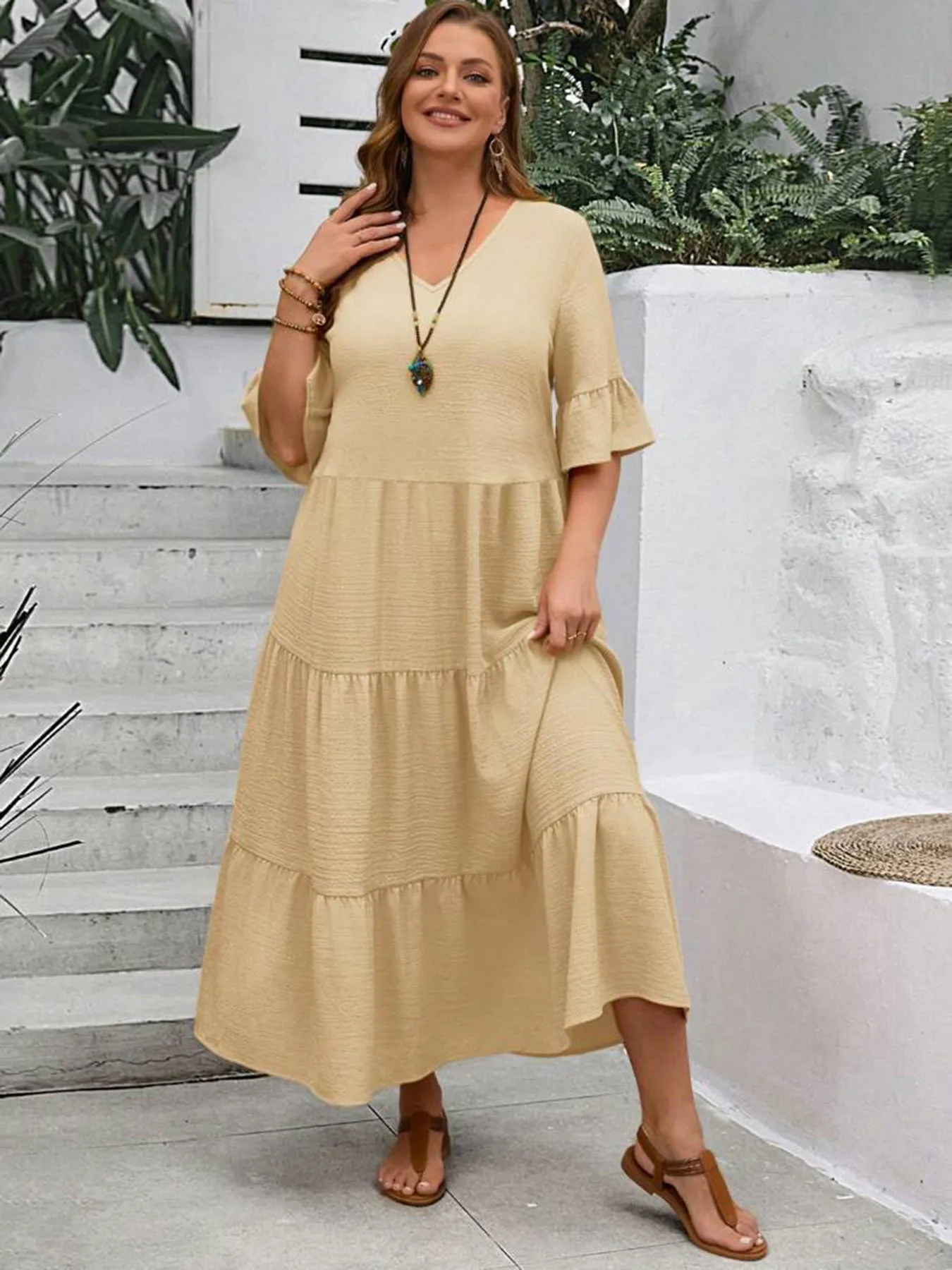 Delphine - Graceful Flowy Dress