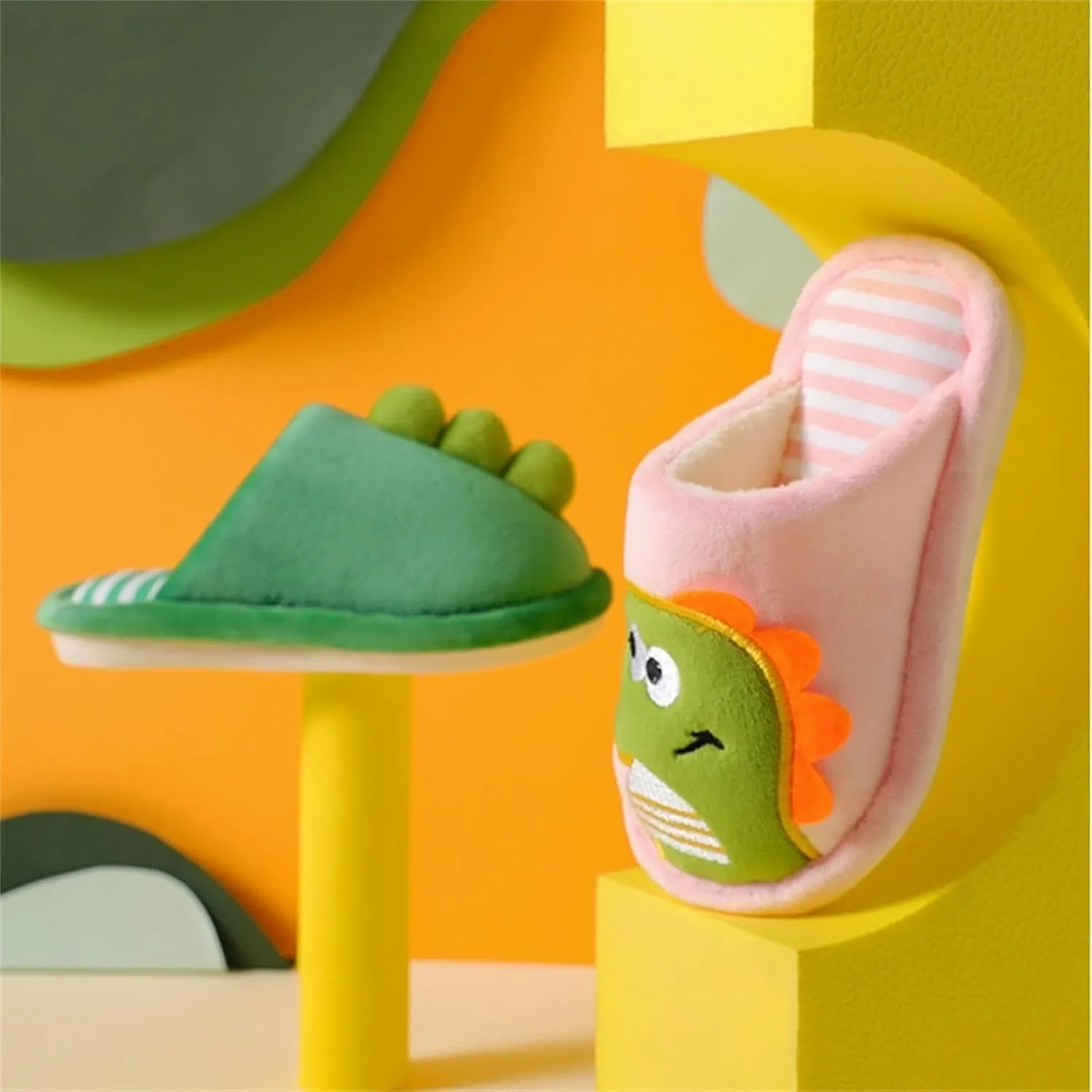 Dinosaur Slippers Toddler House Slippers Boys Girls Warm Slippers Cartoon Fuzzy Slippers Baby Kids Winter Shoes