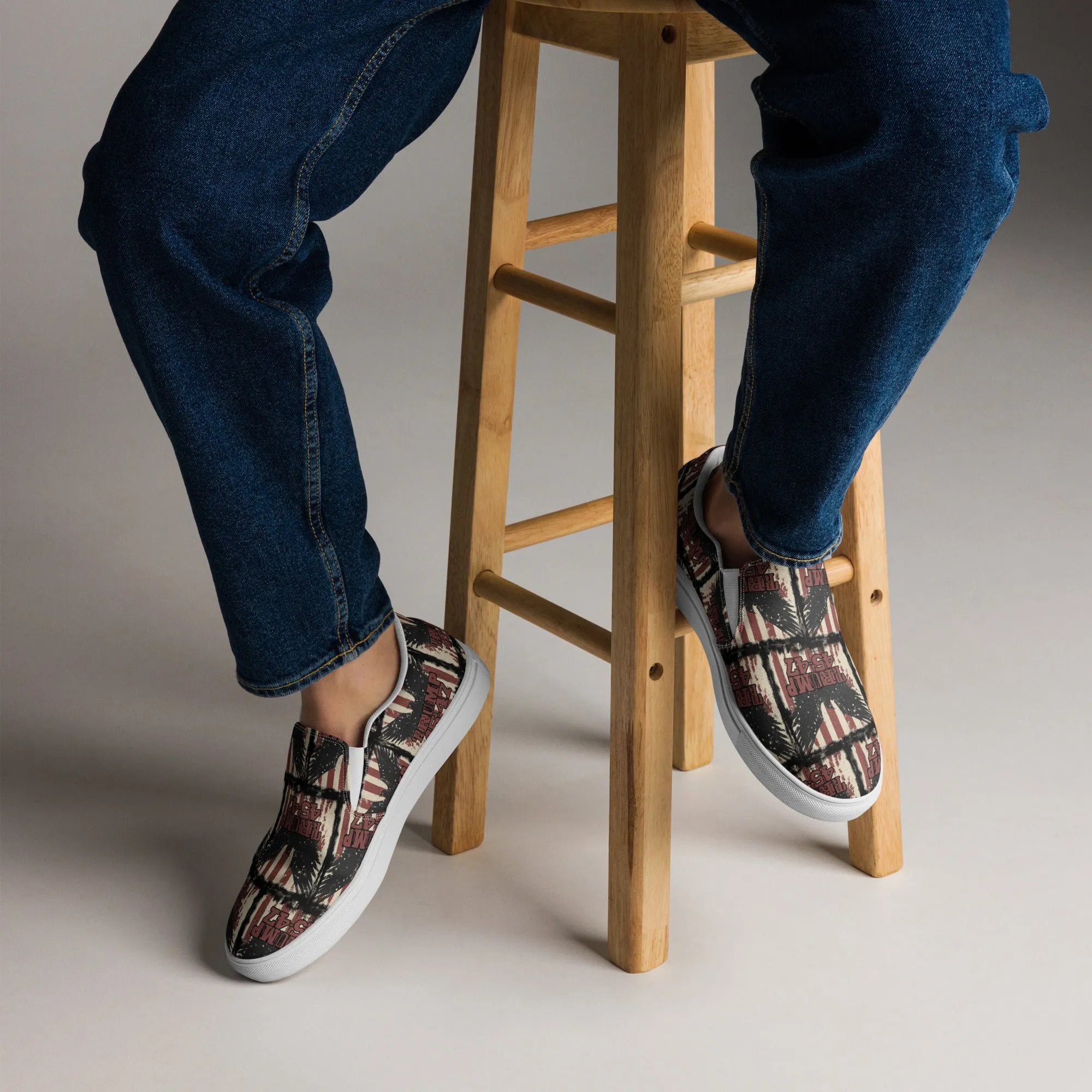Distressed flag and eagle, Men’s slip-on canvas shoes