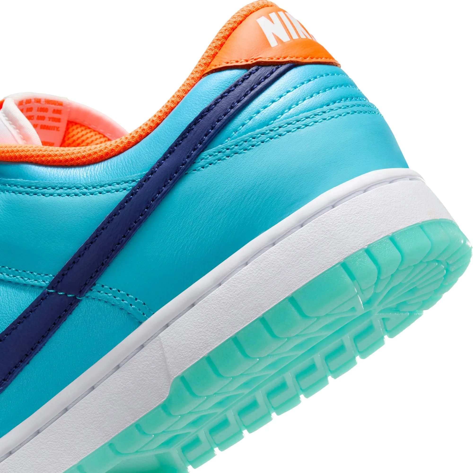DUNK LOW SE