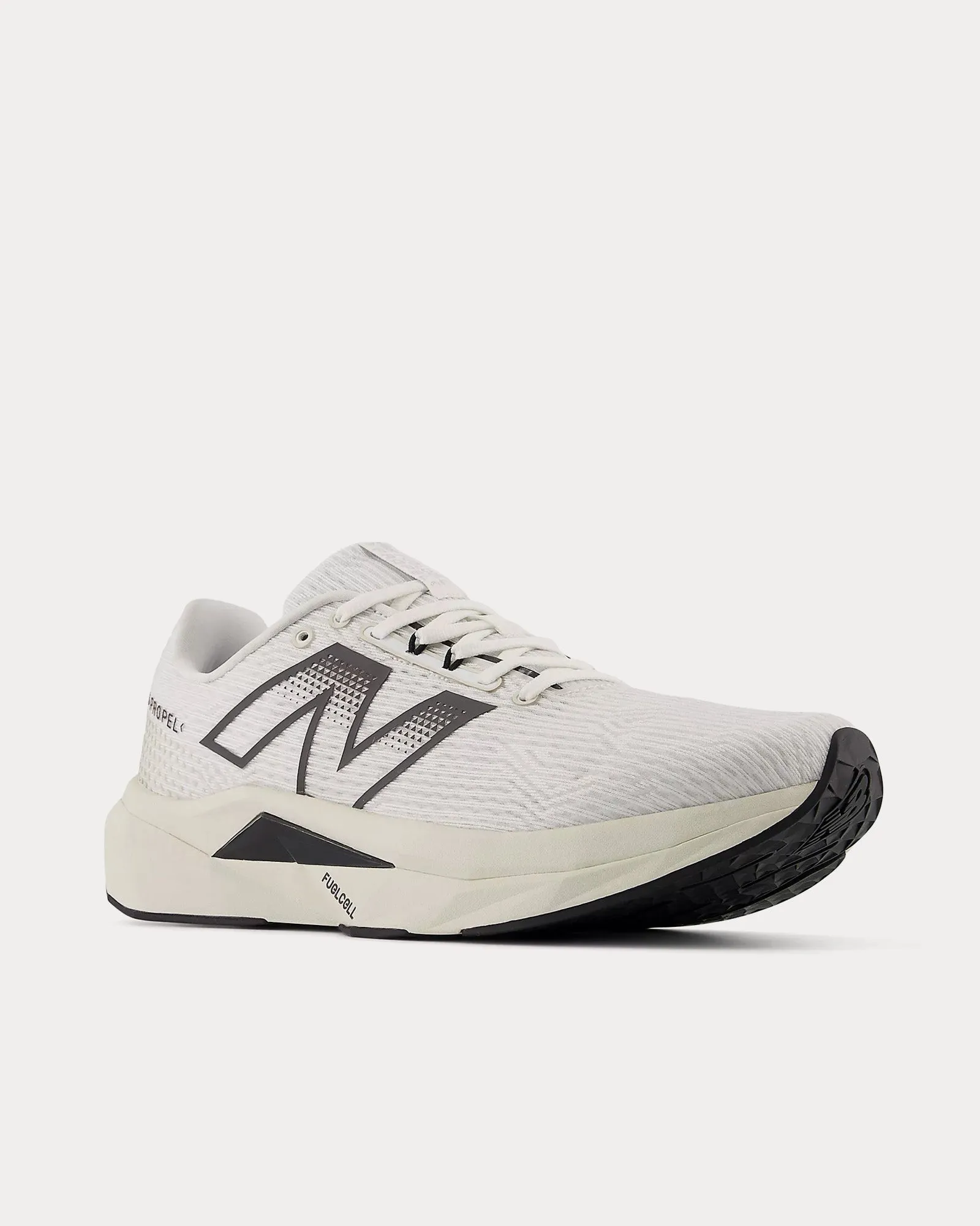 FuelCell Propel v5 White/ Black Cement / Linen Running Shoes