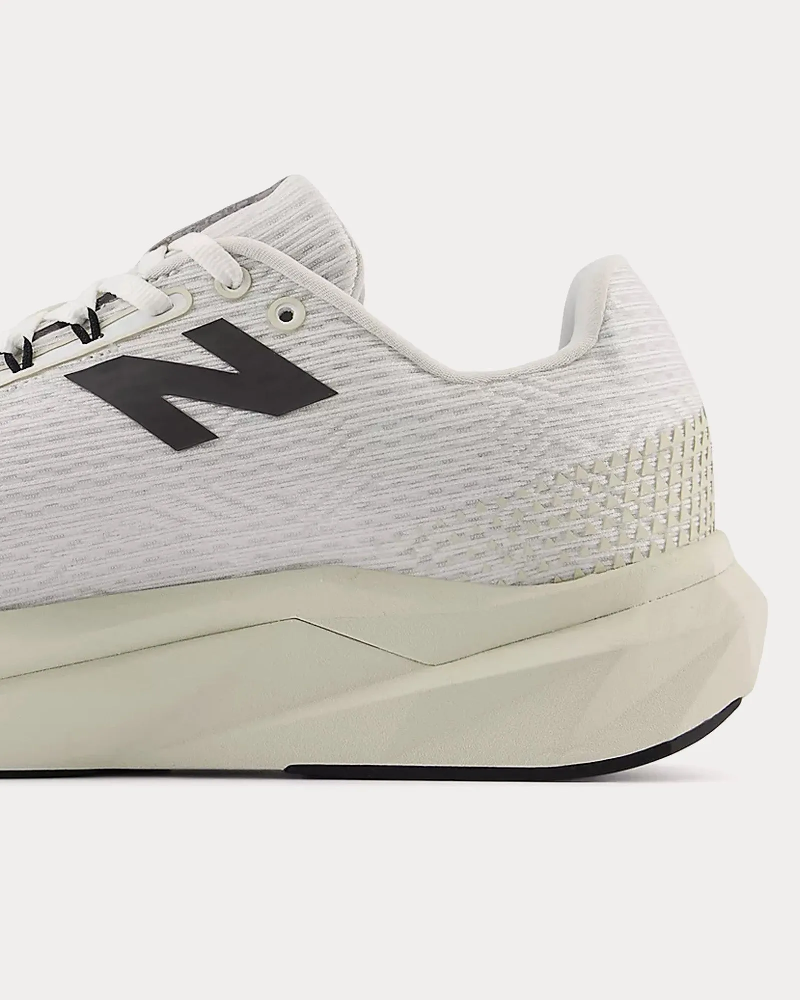 FuelCell Propel v5 White/ Black Cement / Linen Running Shoes