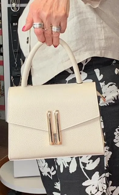 Graceful Leather Purse
