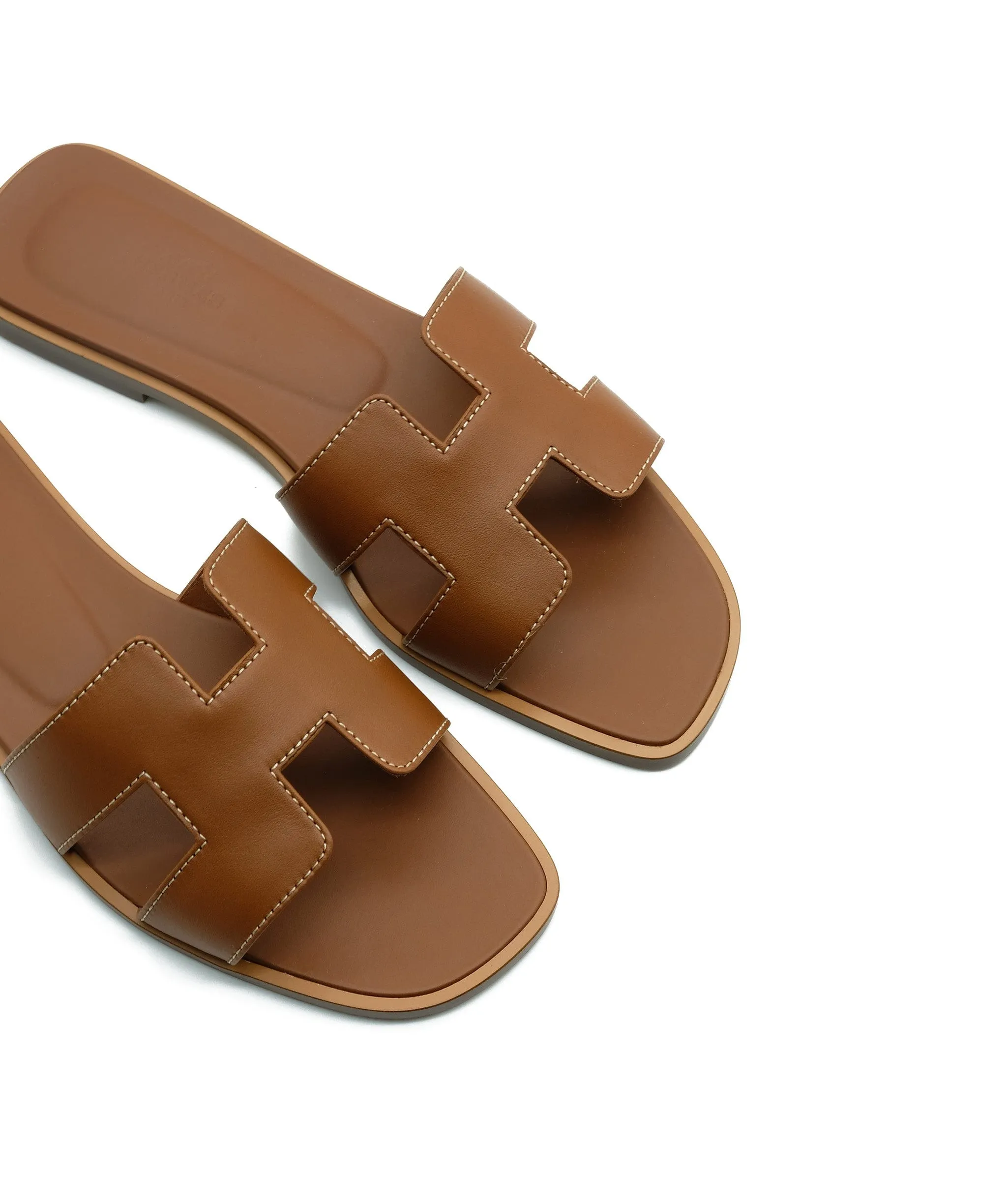 Hermes Oran Gold size 38 RJC1383