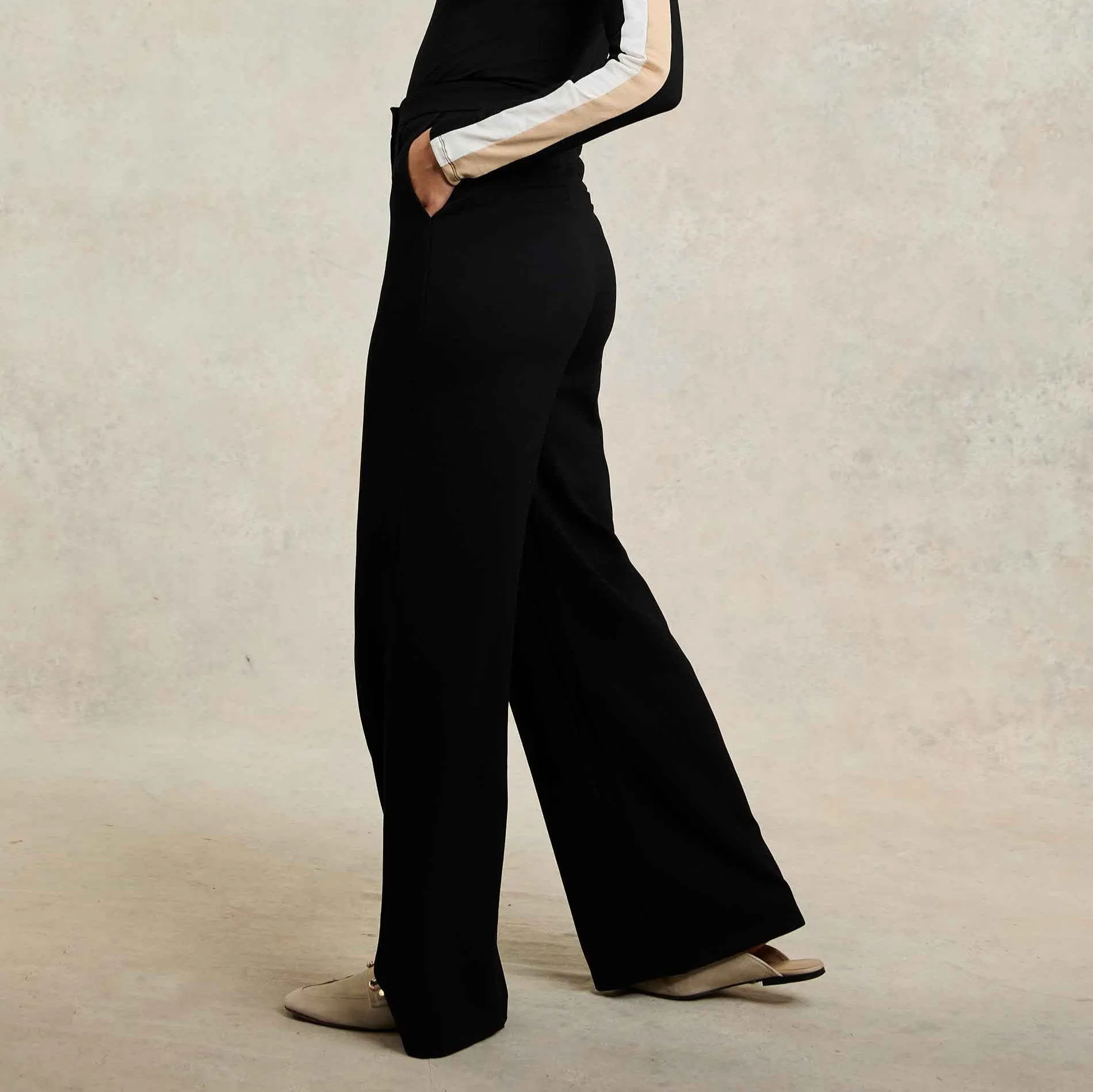 Holland Cooper Wide Leg Pant In Black Black