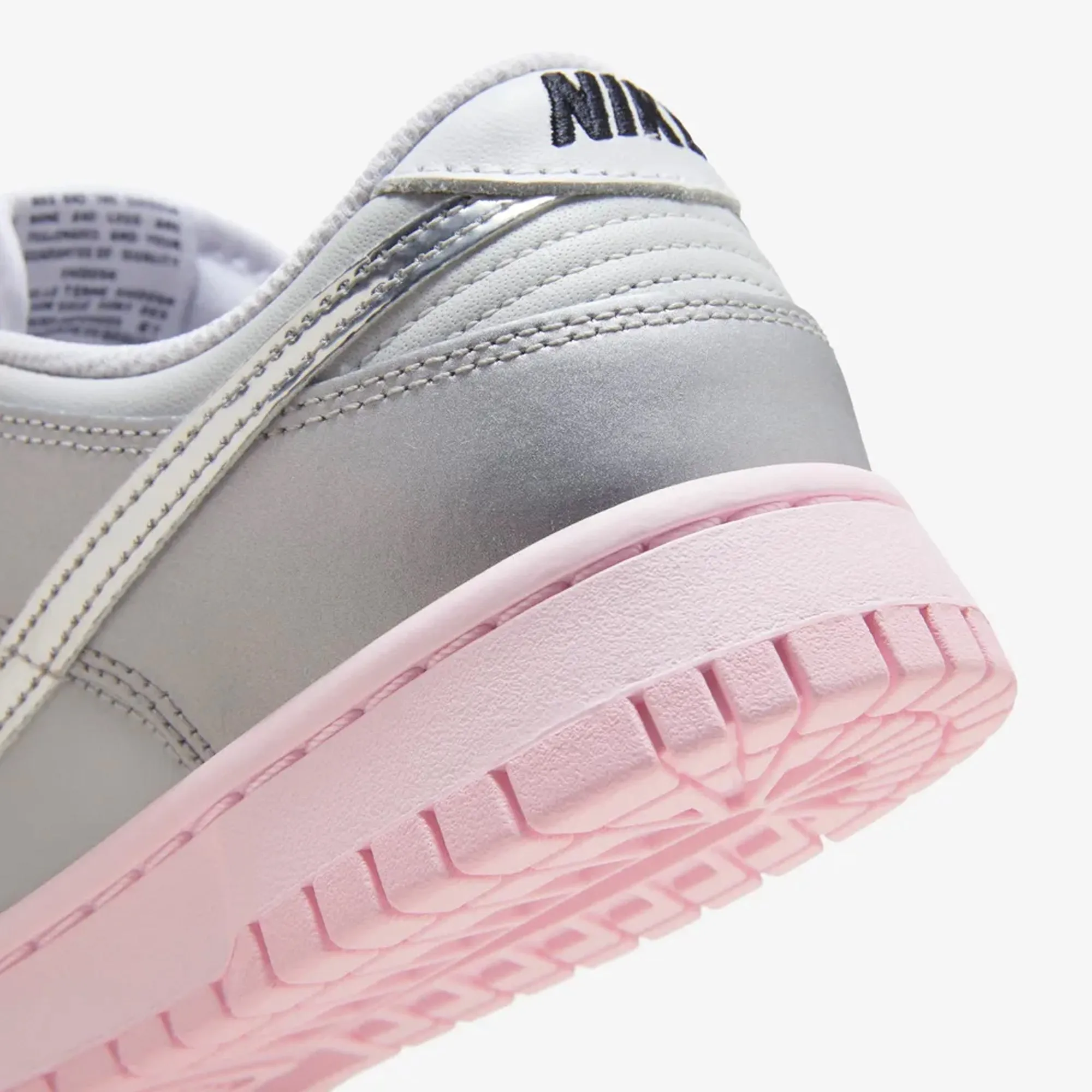 NIKE | WMN'S DUNK LOW LX {  PHOTON DUST/METALLIC SILVER-PINK FOAM