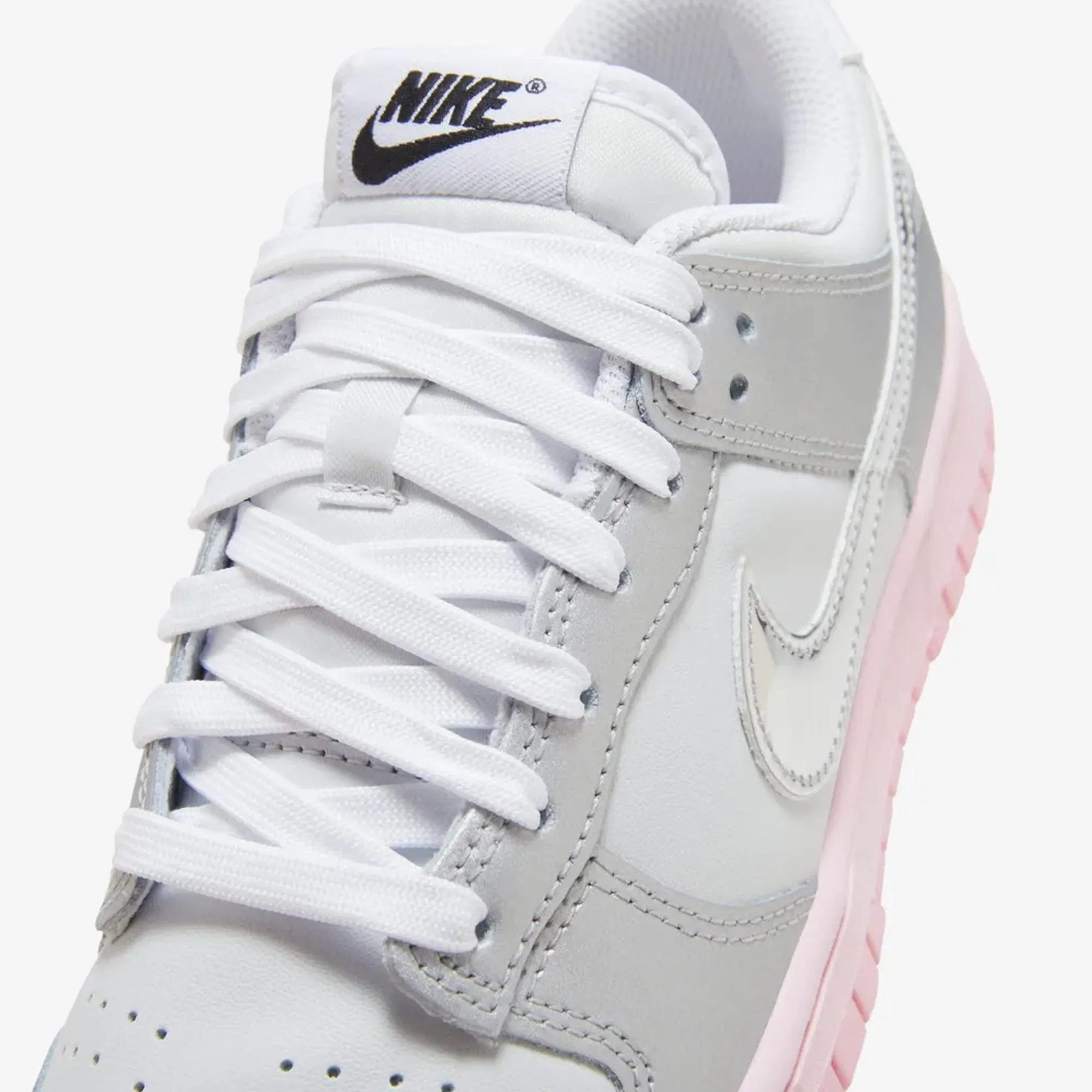 NIKE | WMN'S DUNK LOW LX {  PHOTON DUST/METALLIC SILVER-PINK FOAM