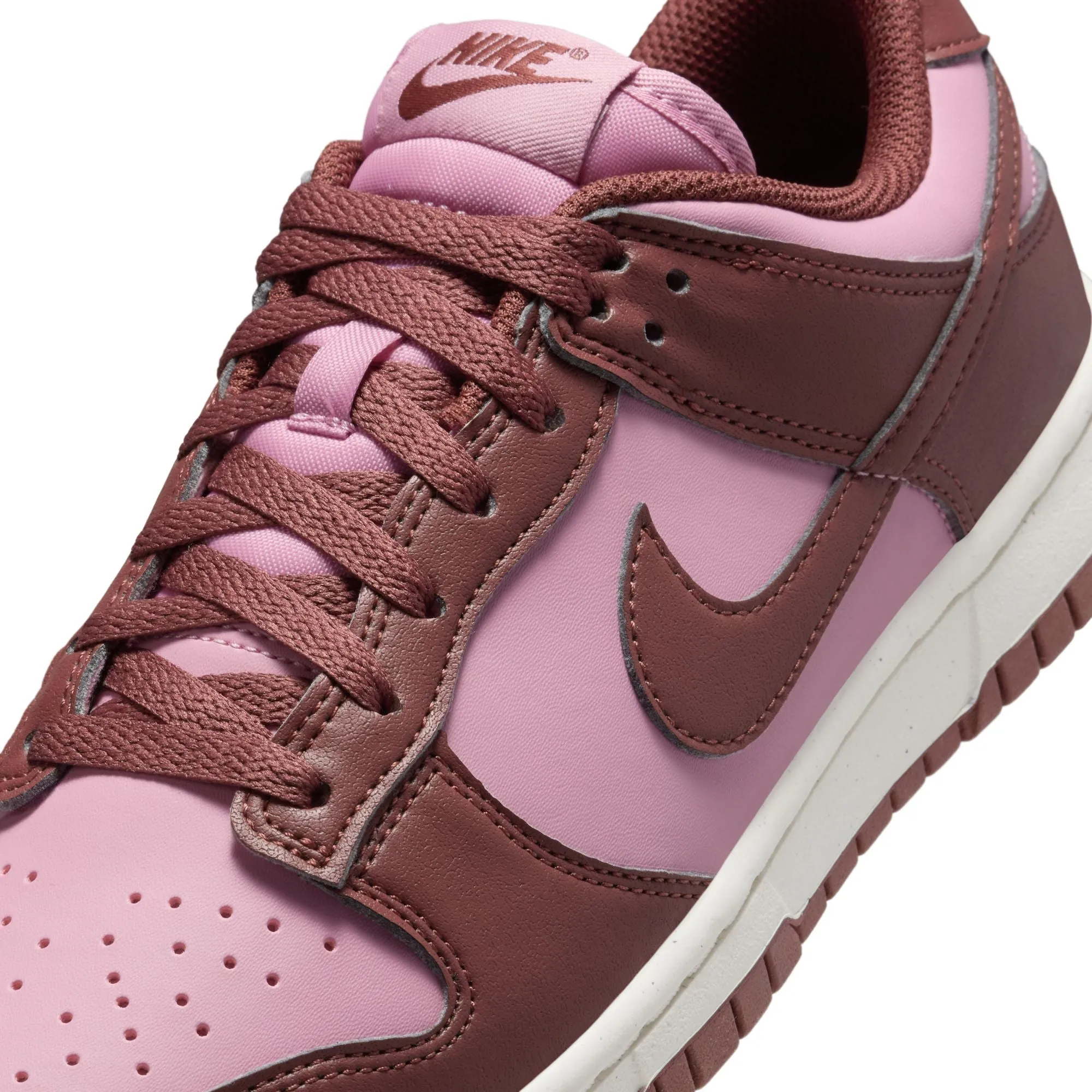 W DUNK LOW NEXT NATURE