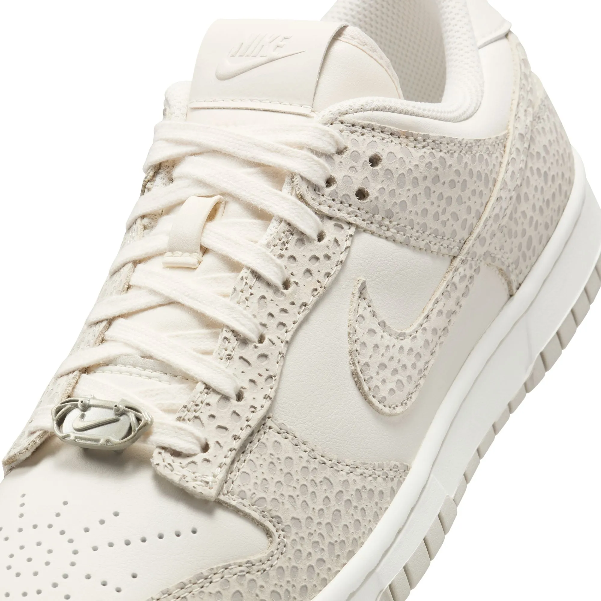 W DUNK LOW PRM
